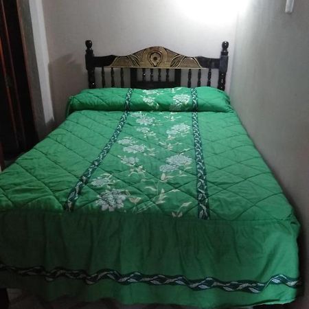 Bed and Breakfast El Rincon De Mis Abuelitos Куэтсалан-дель-Проґресо Екстер'єр фото